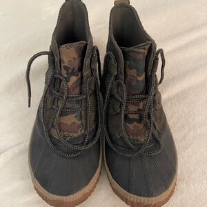 Camouflage Duck Boots